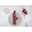 Kép 10/10 - Vive - Yoko - prémium, 3 motoros, 10 funkciós csiklóizgató vibrátor kétágú nyulvánnyal (USB) - pink