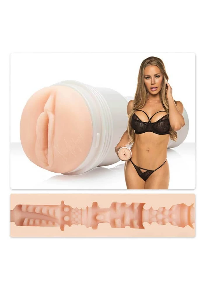 Fleshlight - FLG Signature Collection : Nicole Aniston Fit - élethű, vagina maszturbátor (natúr)